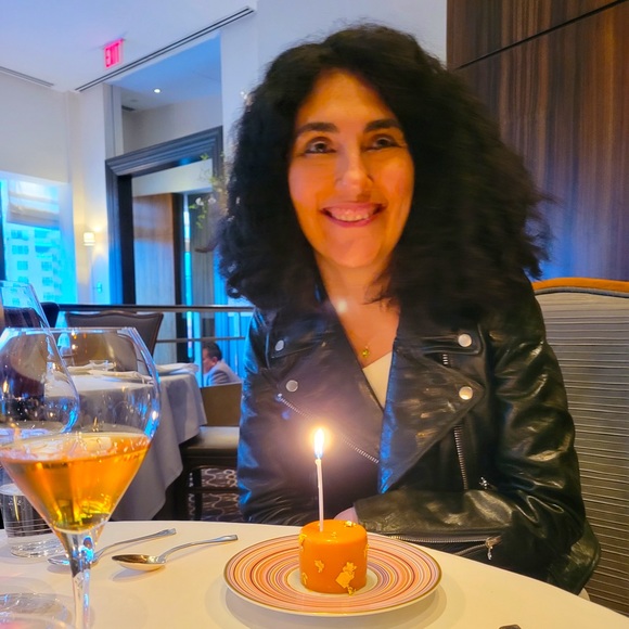 Meet Your Posher - Picture 1 of 1